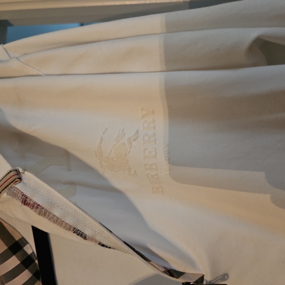 Burberry Sweater - Picture 2 of 4